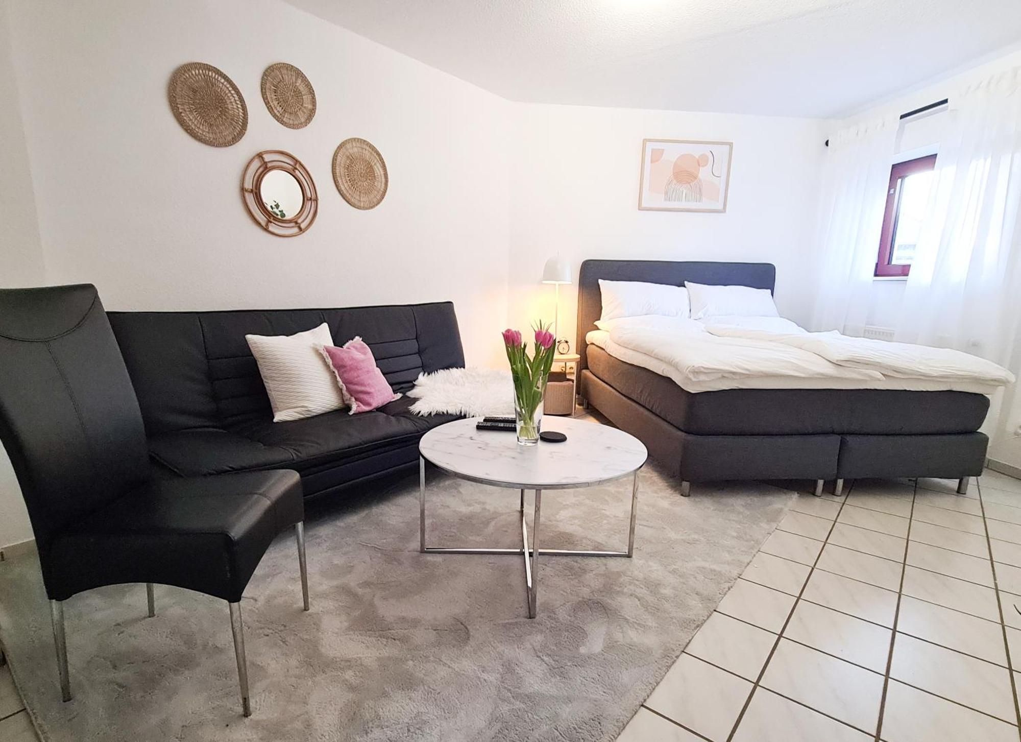 Rote Tuer - Landleben Pur! Apartment